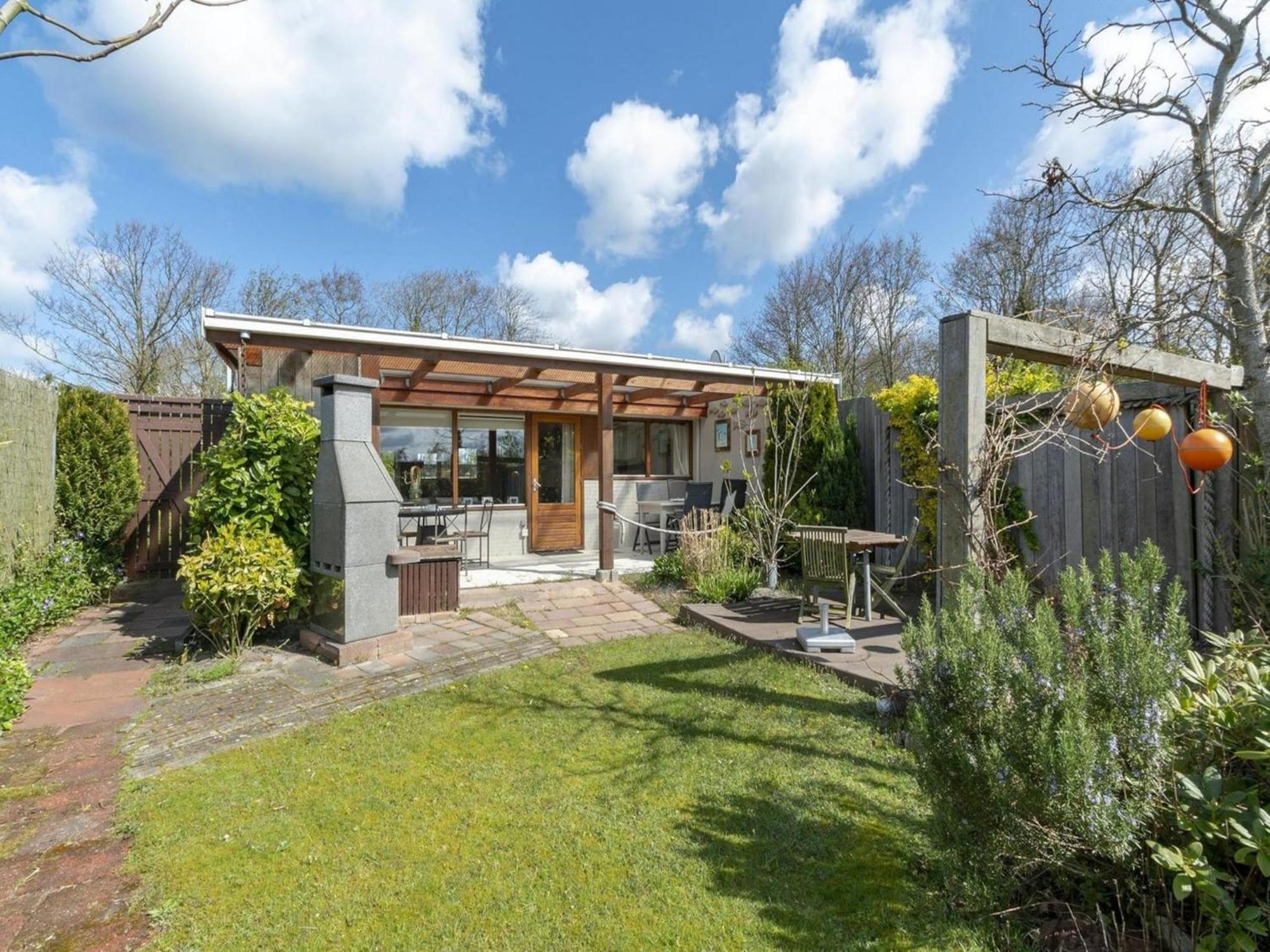 Comfortable Holiday Home By Beach Sint Maartensvlotbrug Extérieur photo