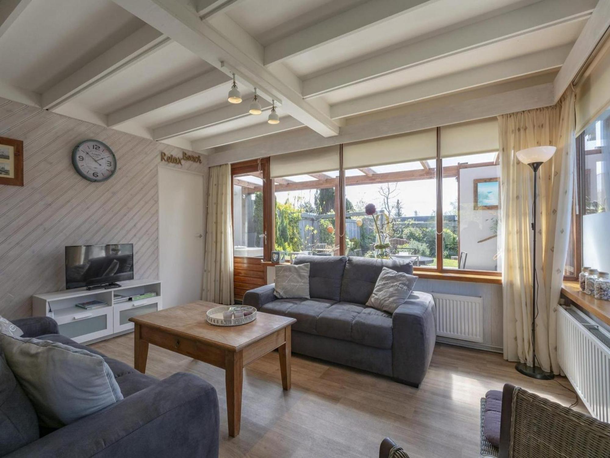 Comfortable Holiday Home By Beach Sint Maartensvlotbrug Extérieur photo