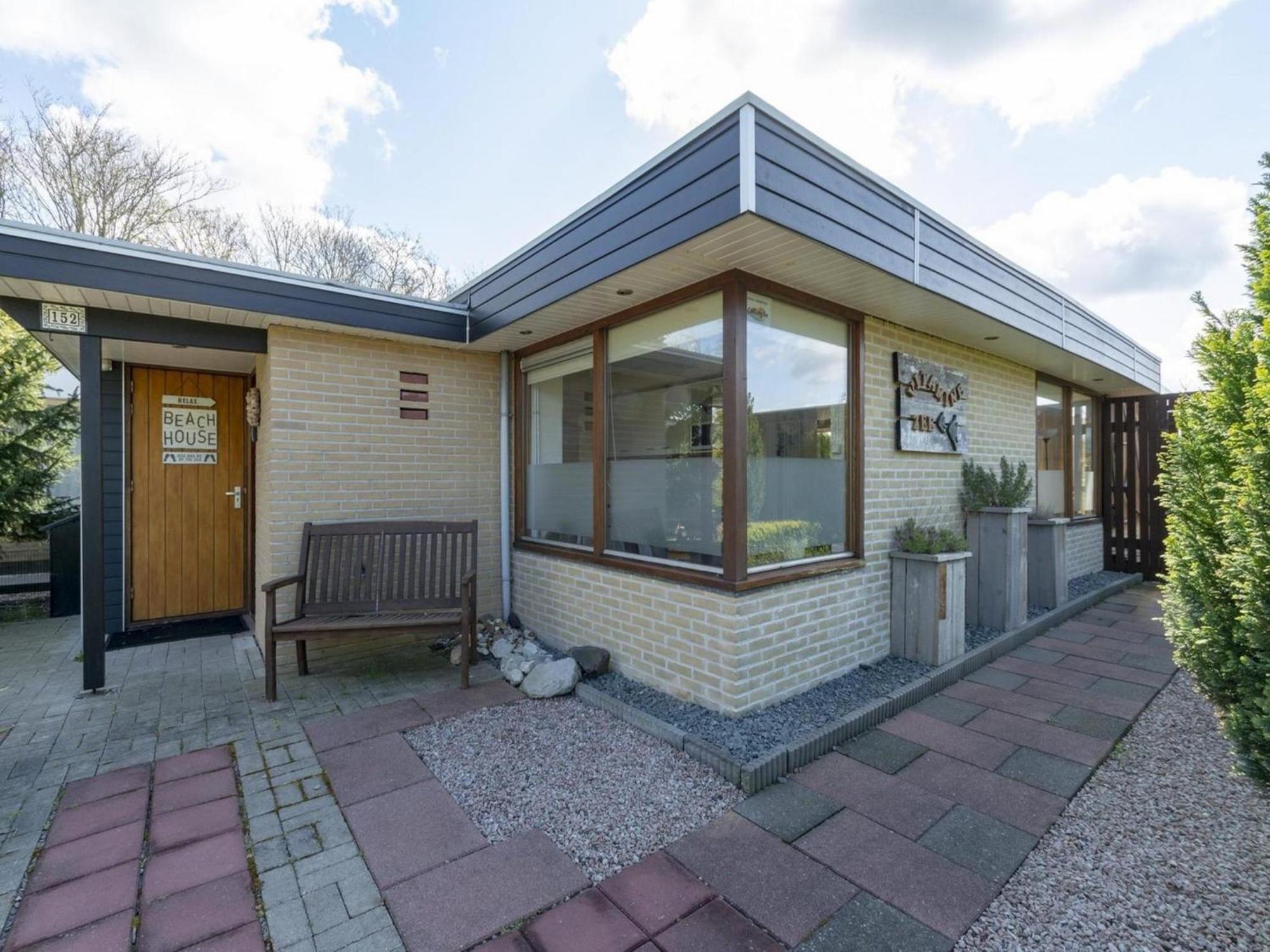 Comfortable Holiday Home By Beach Sint Maartensvlotbrug Extérieur photo
