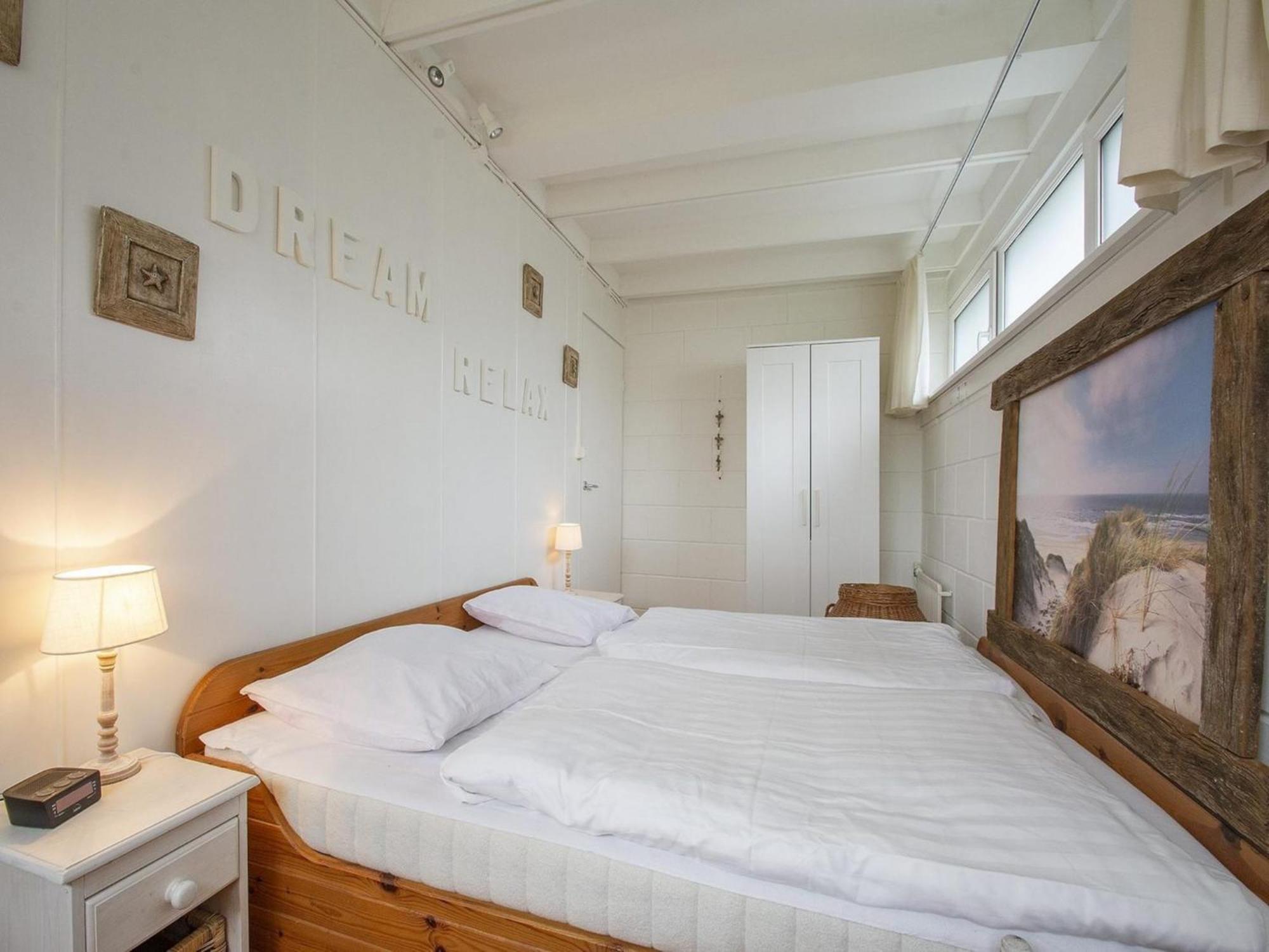 Comfortable Holiday Home By Beach Sint Maartensvlotbrug Extérieur photo